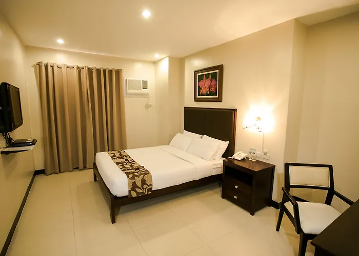 Hotel Main And
