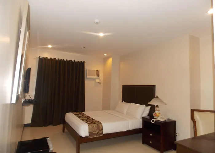 Hotel Main And 3*