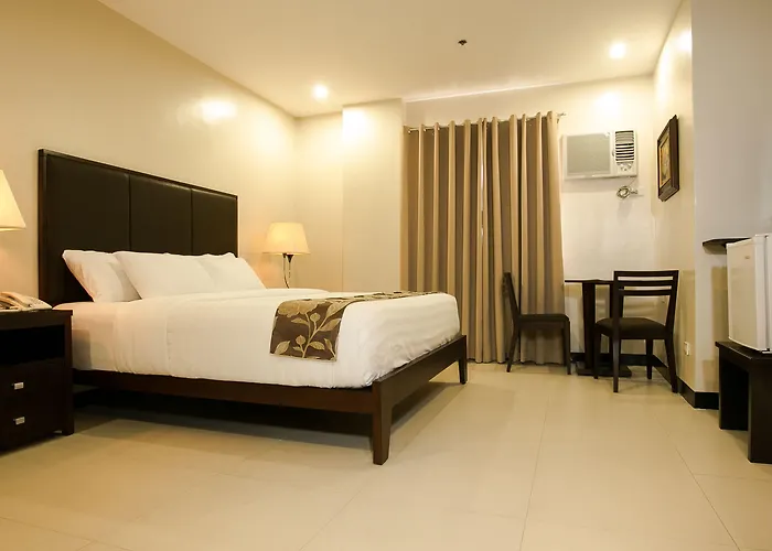 Hotel Main And