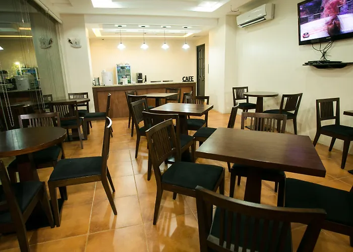 Hotel Main And