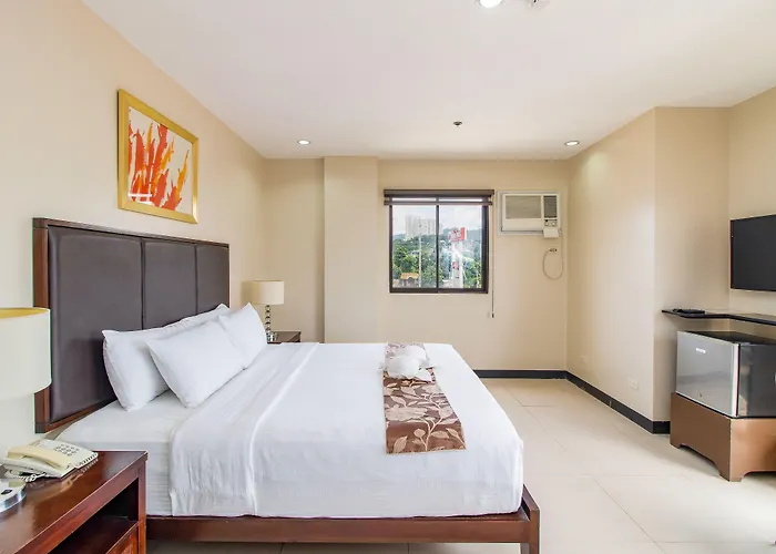 Hotel Main And