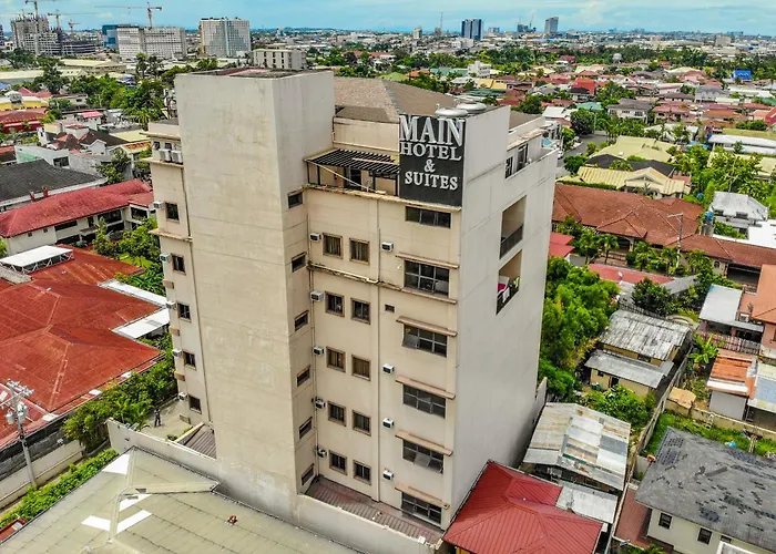 Main And Hotel 3*
