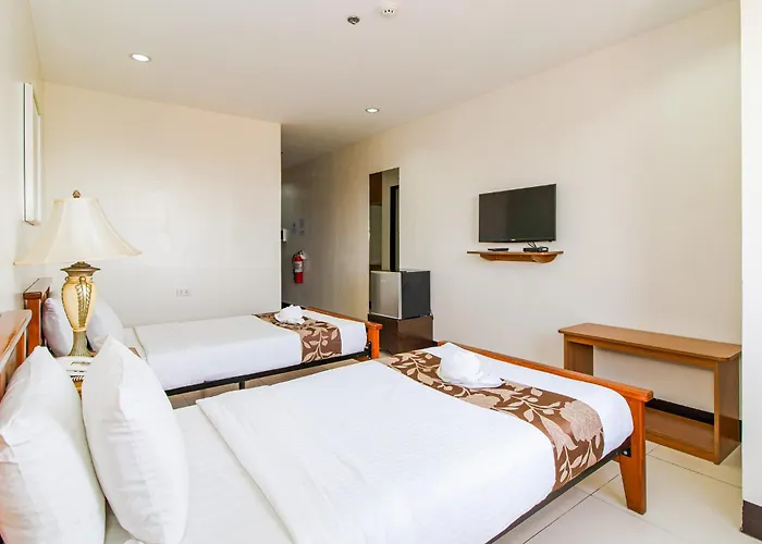 Hotel Main And